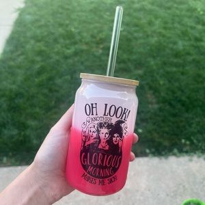 Hocus pocus red color changing glass cup